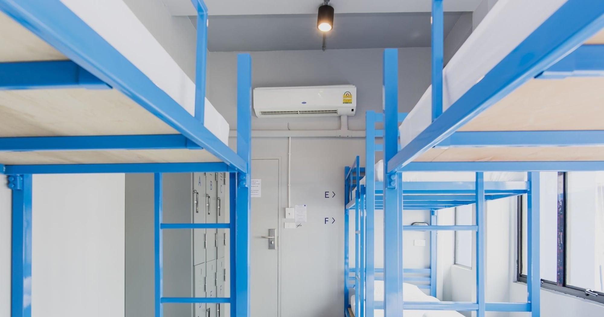 Loftel Station Hostel Bangkok Bagian luar foto
