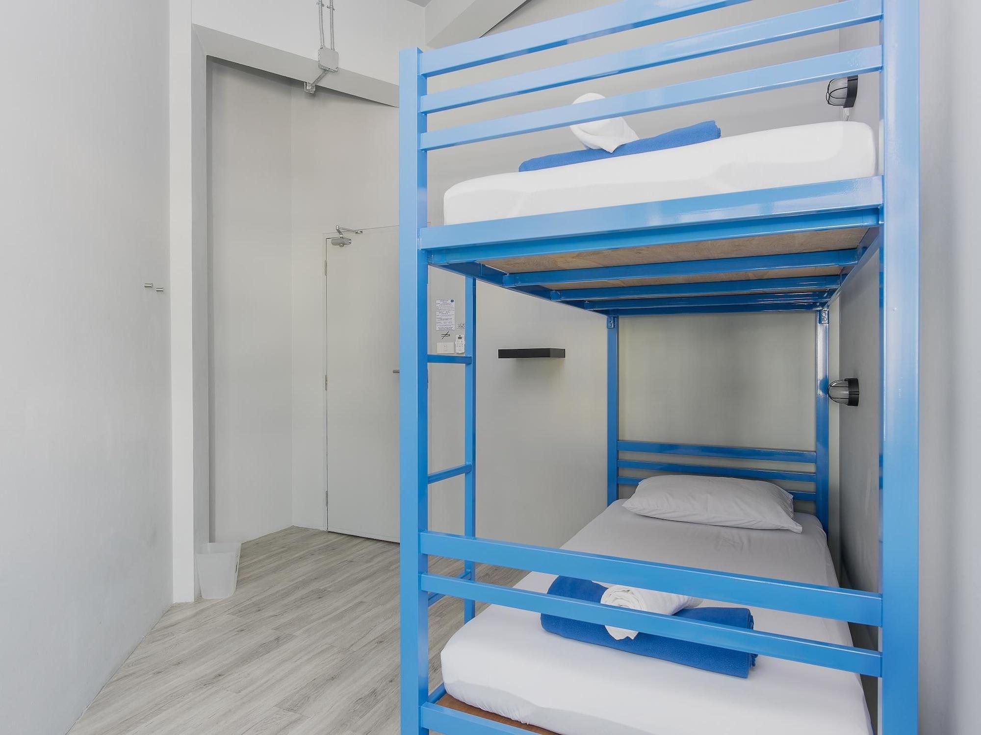 Loftel Station Hostel Bangkok Bagian luar foto