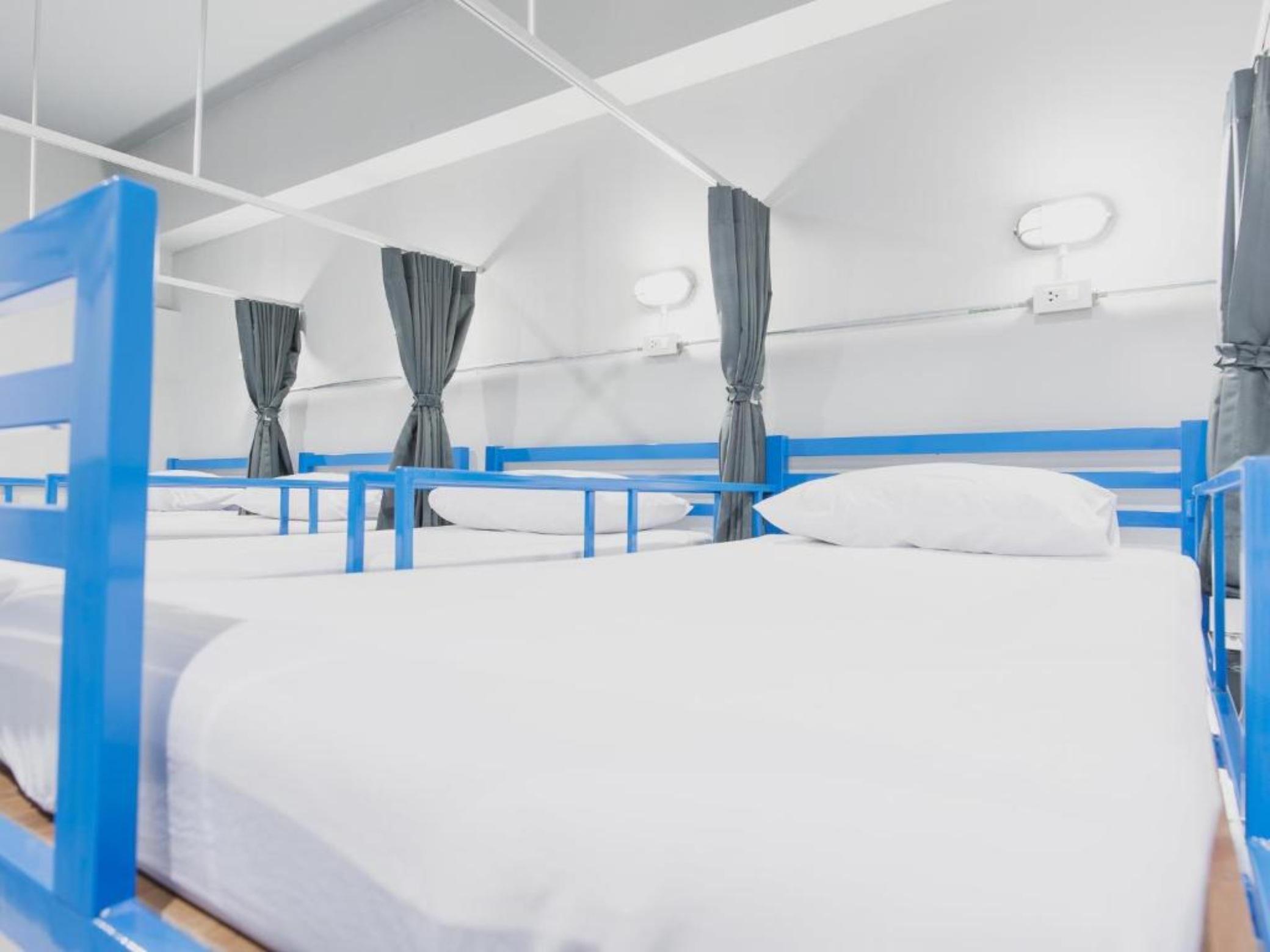 Loftel Station Hostel Bangkok Bagian luar foto