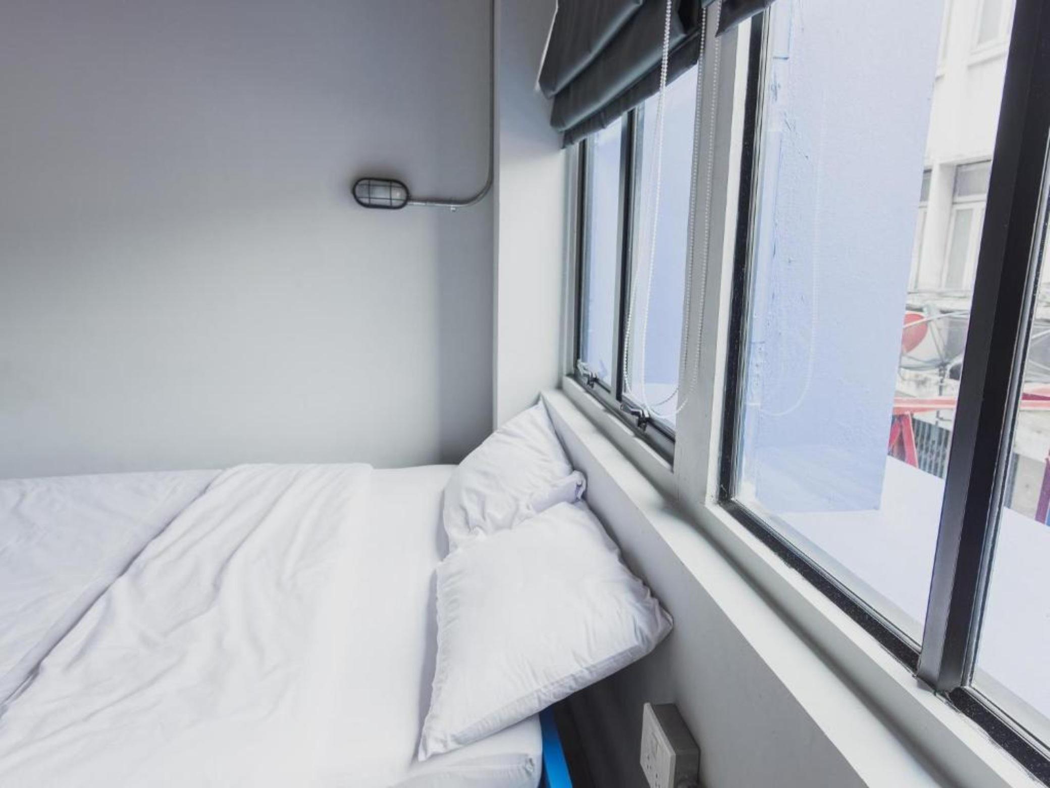 Loftel Station Hostel Bangkok Bagian luar foto