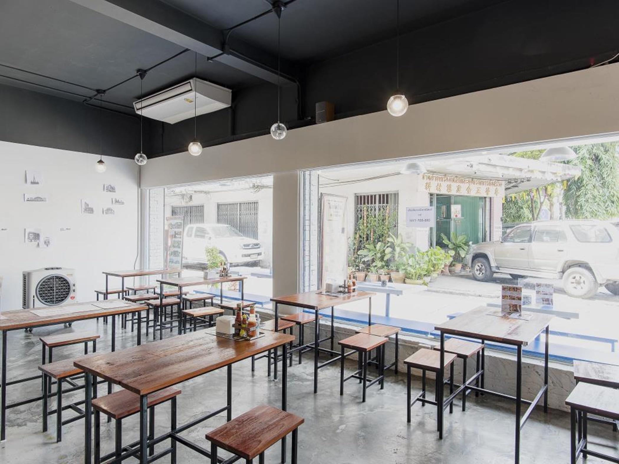 Loftel Station Hostel Bangkok Bagian luar foto