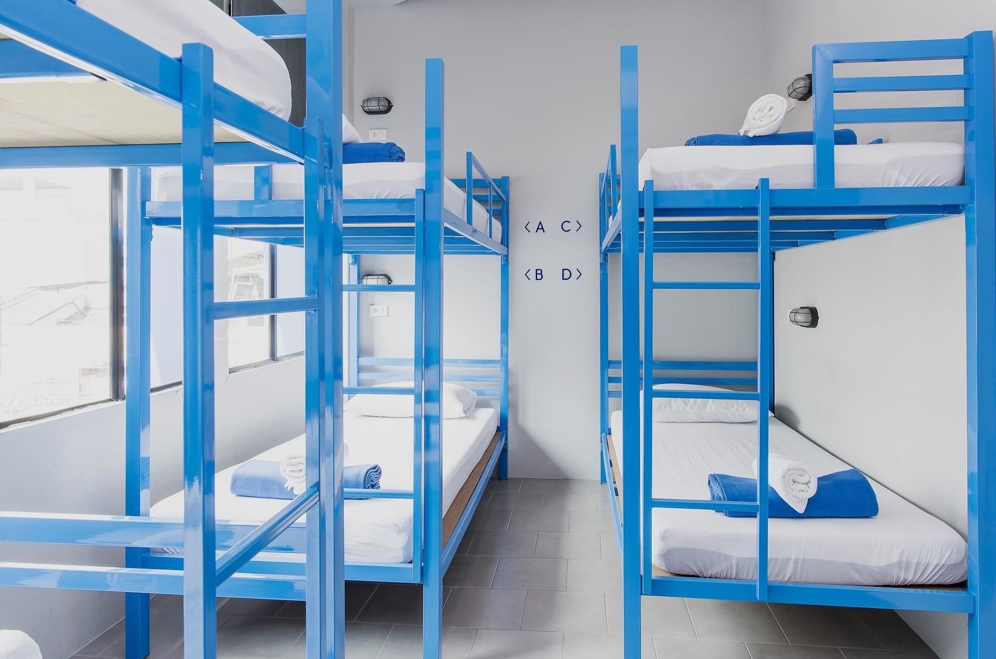 Loftel Station Hostel Bangkok Bagian luar foto