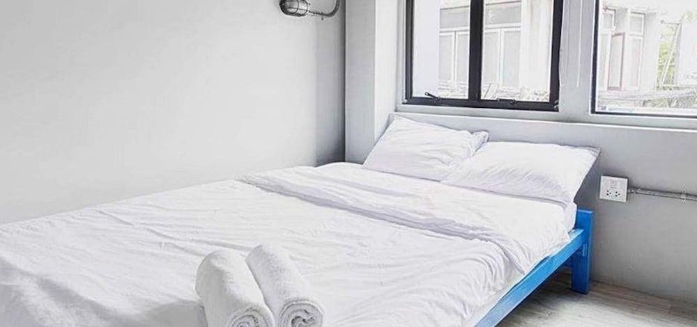 Loftel Station Hostel Bangkok Bagian luar foto